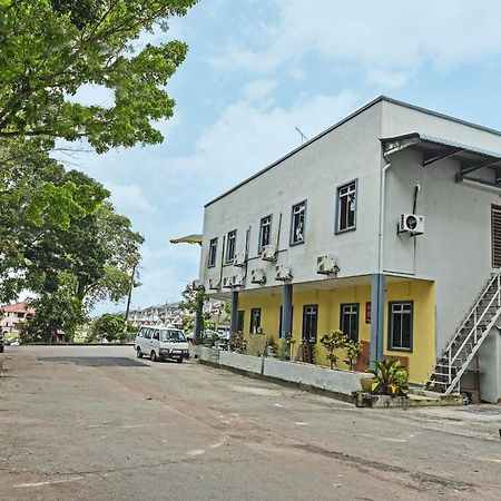 OYO 44036 Hotel De Perdana Hill Batu Pahat Bagian luar foto