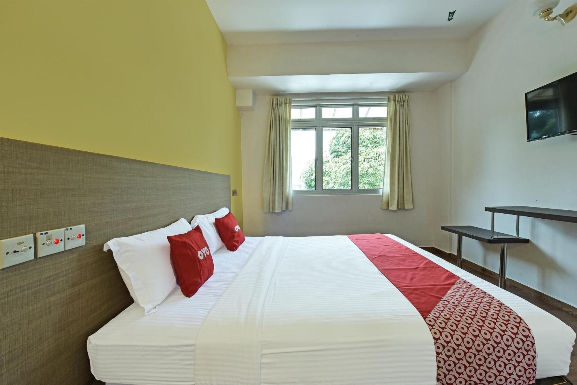 OYO 44036 Hotel De Perdana Hill Batu Pahat Bagian luar foto