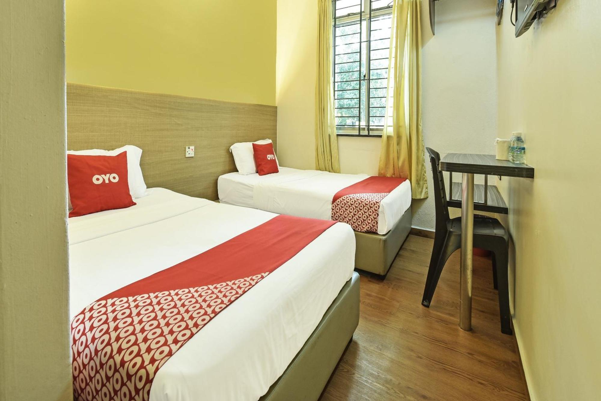 OYO 44036 Hotel De Perdana Hill Batu Pahat Bagian luar foto