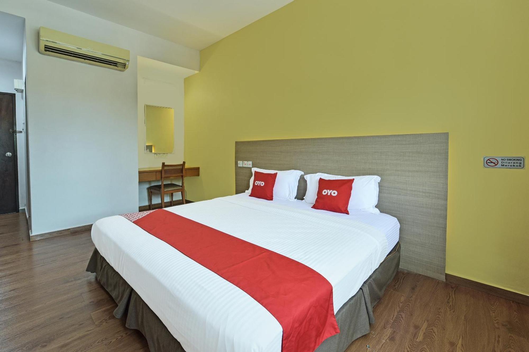 OYO 44036 Hotel De Perdana Hill Batu Pahat Bagian luar foto
