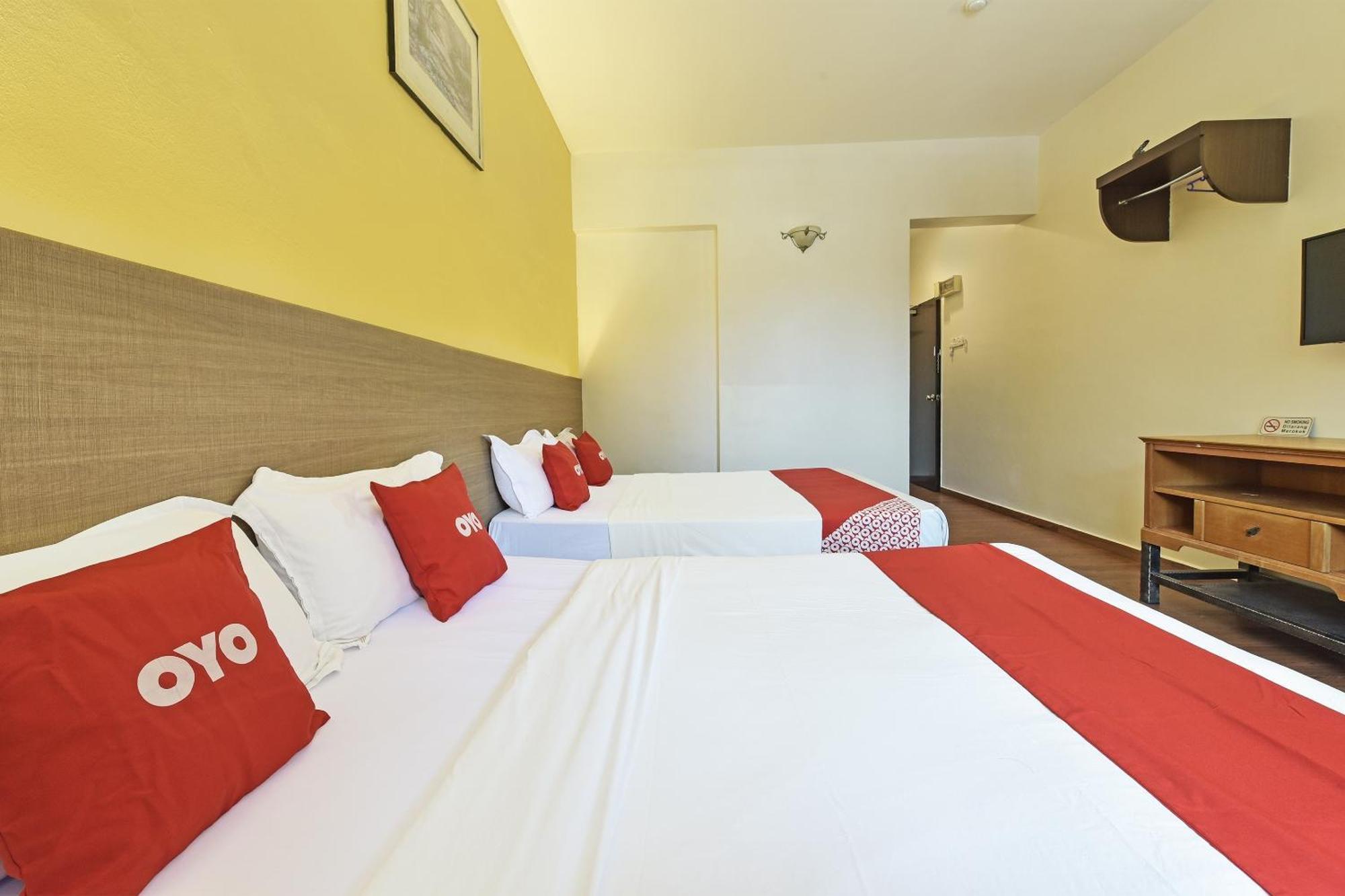 OYO 44036 Hotel De Perdana Hill Batu Pahat Bagian luar foto