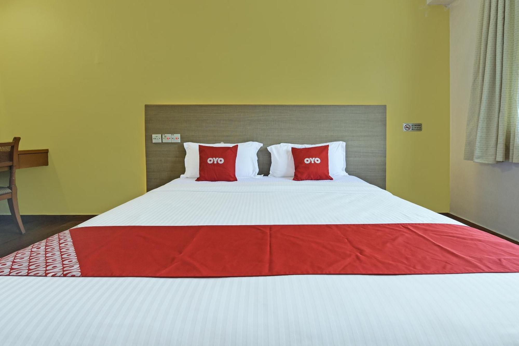 OYO 44036 Hotel De Perdana Hill Batu Pahat Bagian luar foto