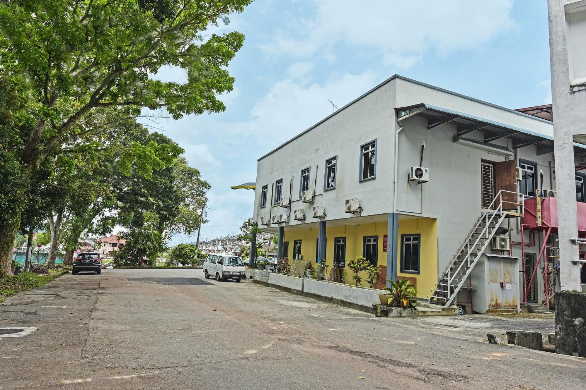 OYO 44036 Hotel De Perdana Hill Batu Pahat Bagian luar foto
