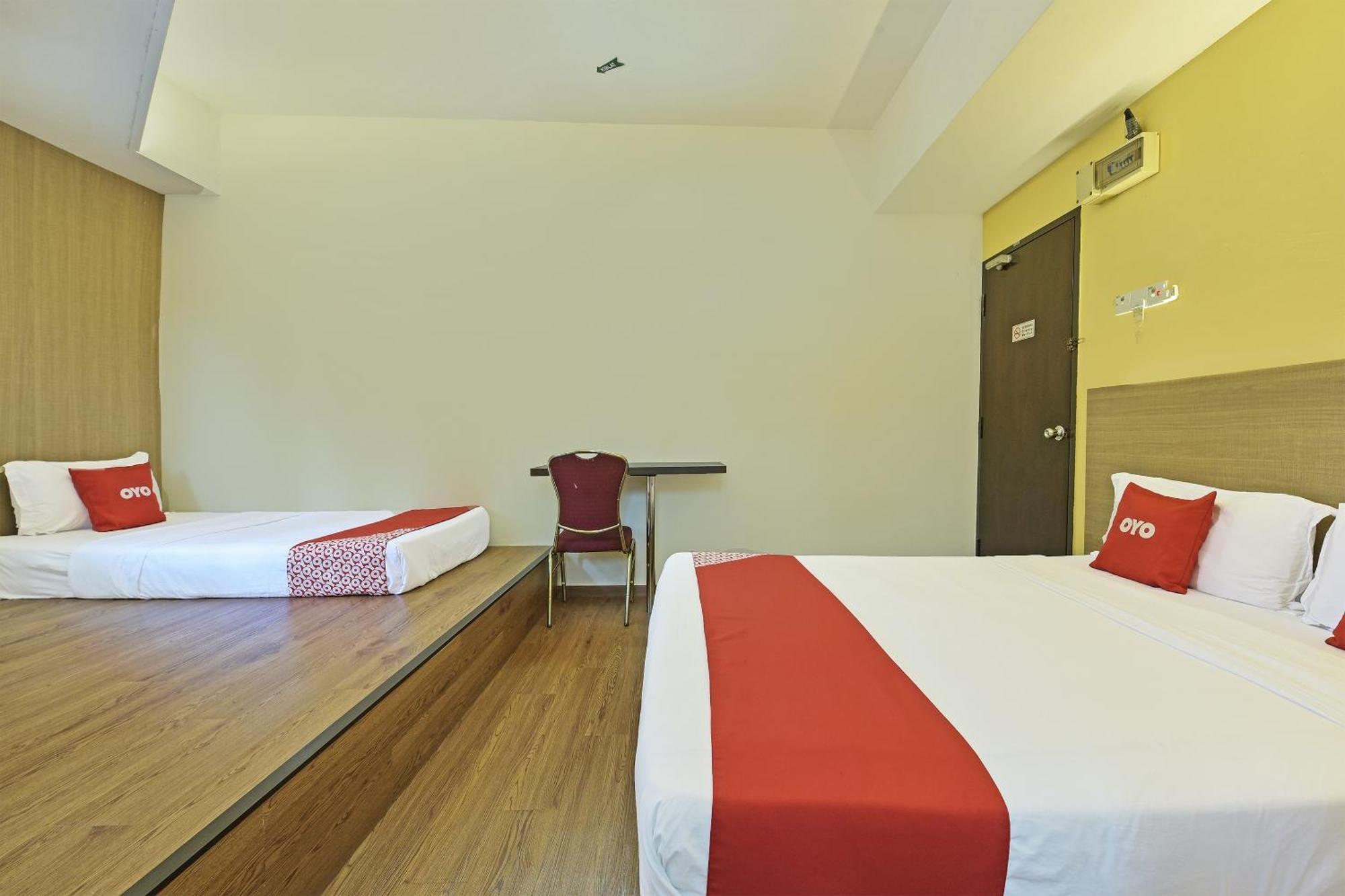OYO 44036 Hotel De Perdana Hill Batu Pahat Bagian luar foto